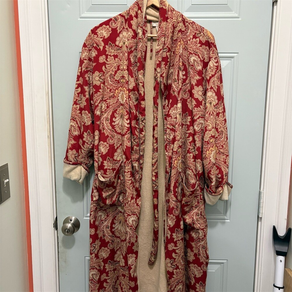 Vintage Victoria’s Secret Robe Womens XS Red Tan Paisley Kimono Belted